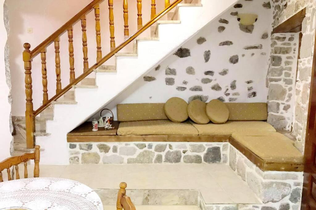 Appartement Lava House à Mandrákion Extérieur photo